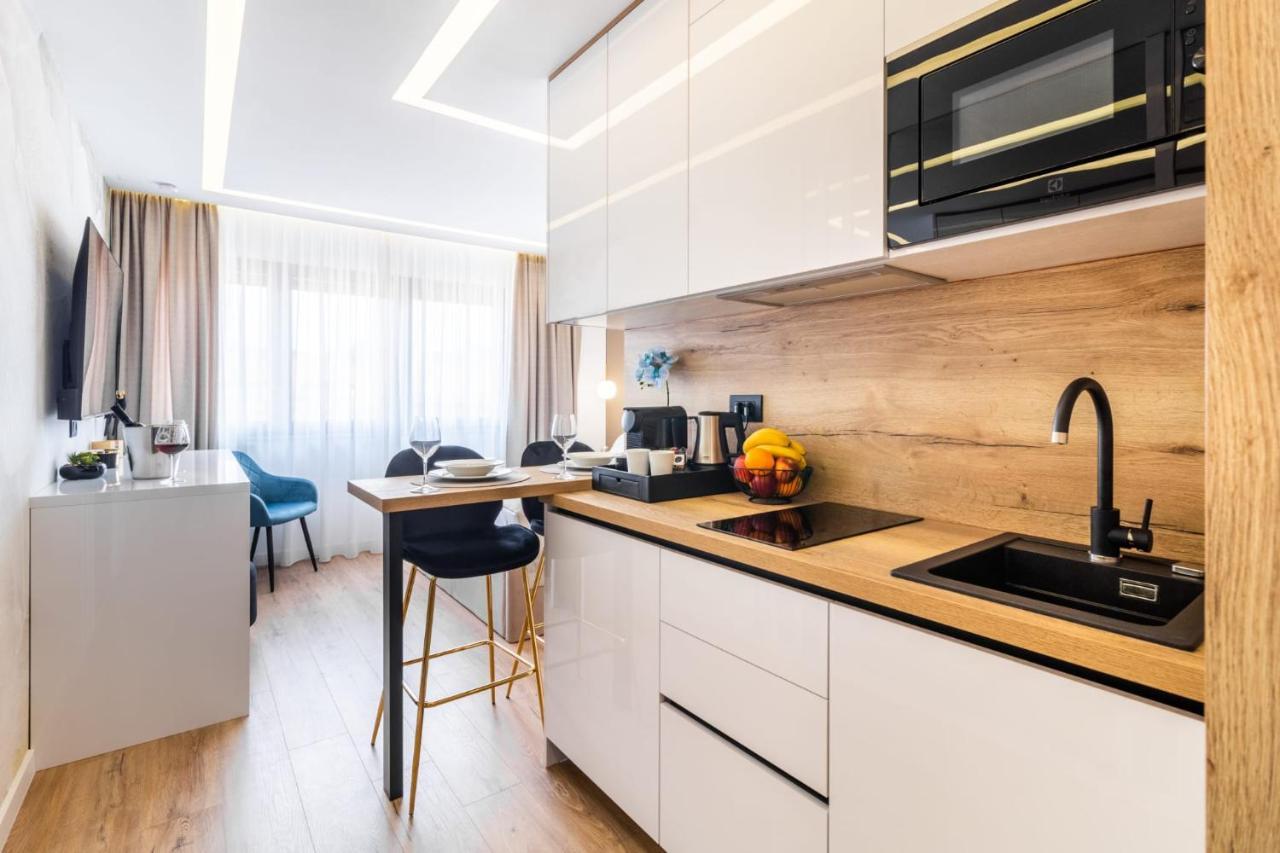 Sky Residence Split - Free Parking Eksteriør billede